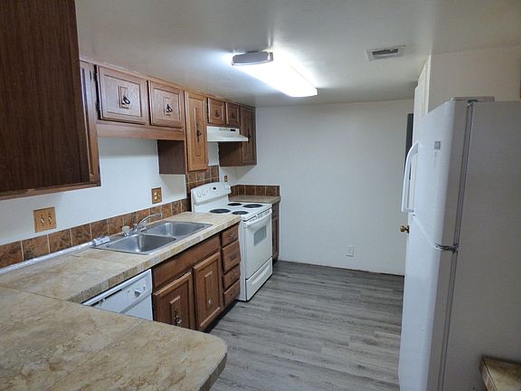 3rd image of 4700 Jasmine Creek Ln