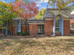 101 San Angelo Dr, Chesterfield, MO 63017