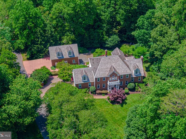 6334 Karmich St, Fairfax Station, VA 22039