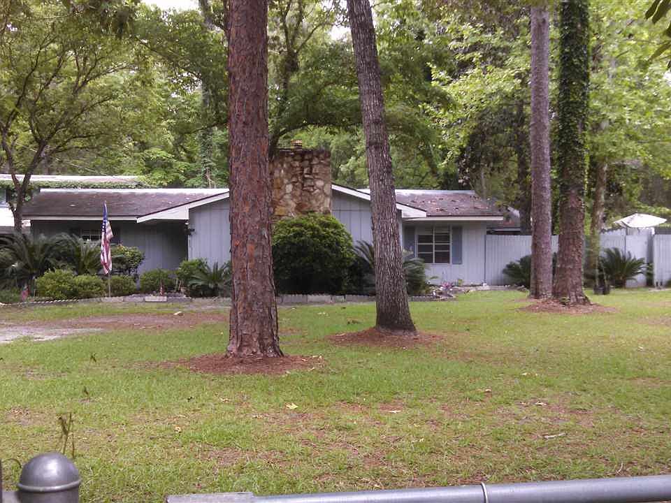 1st image of 62 Russell Dr