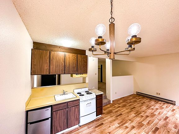 2nd image of 1059 108th Ave NE APT 1