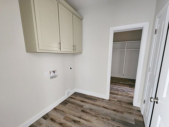 2nd image of 329 Willow Oak Loop