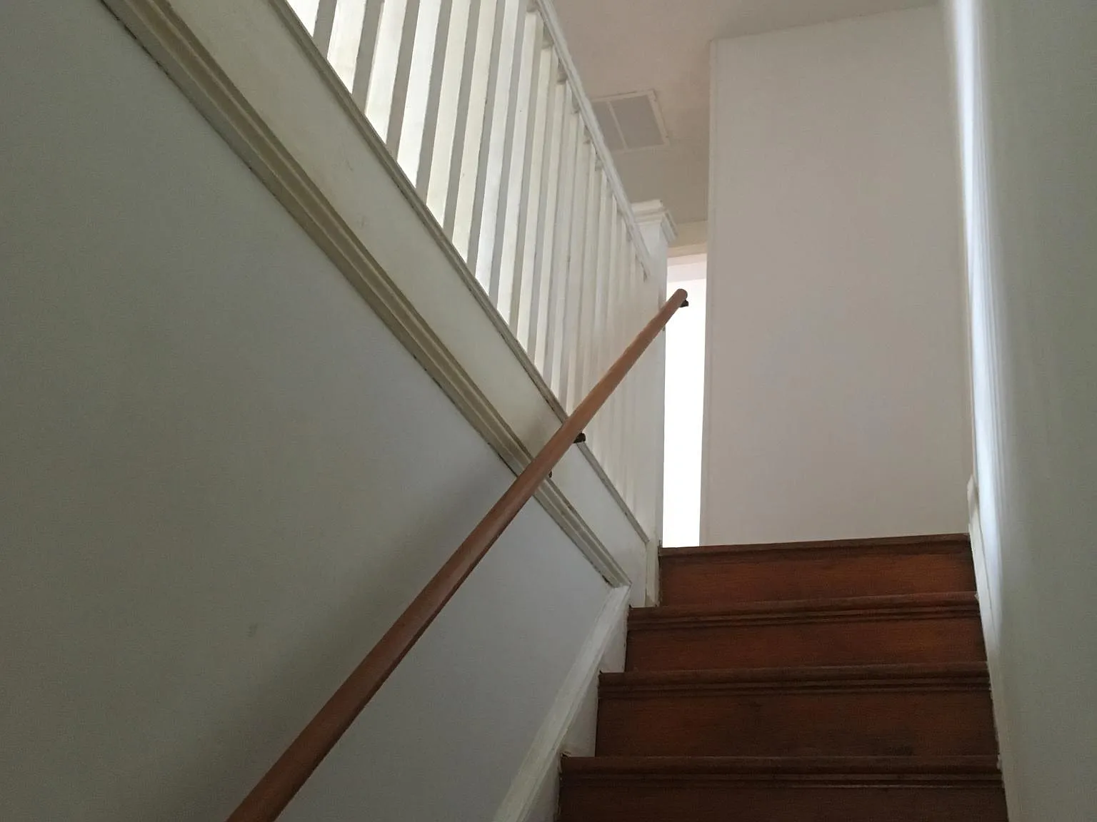 3 bed, 1200 sqft, $1,680 — Photo 4