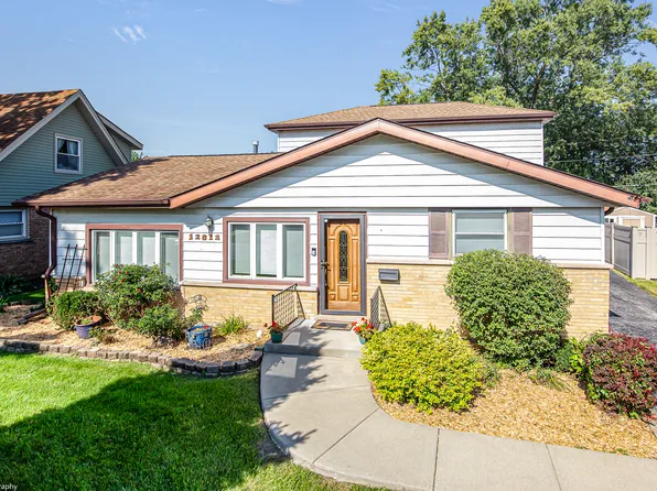 12812 Terrace Ln, Crestwood, IL 60418
