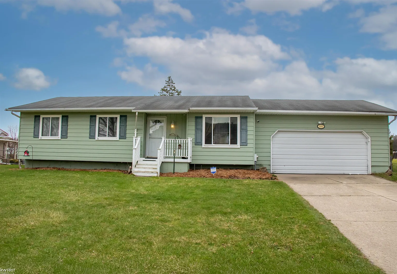 11951 Riverbend Dr photo 1