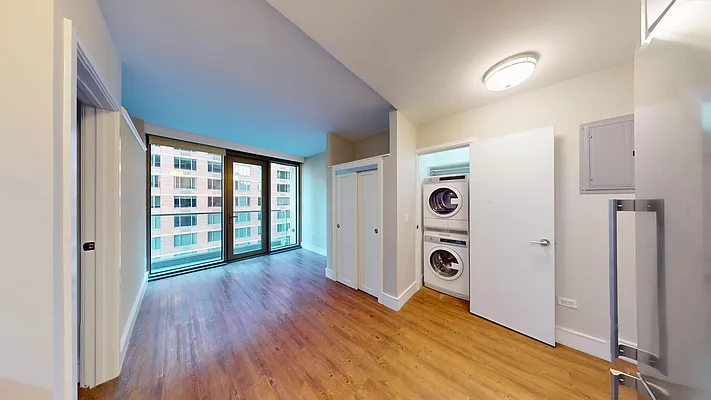 Rented by Bond New York | media 29