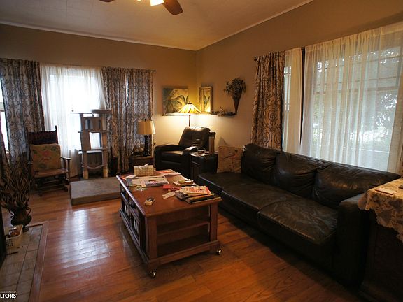 5th image of 1038 2nd St