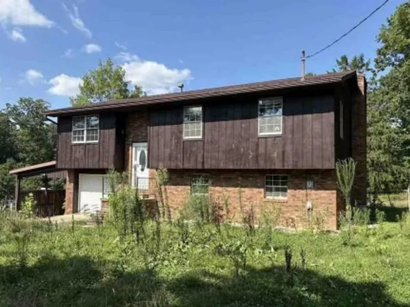 6585 Veto Rd, Belpre, OH 45714