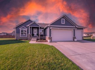 2737 N Eagle Ct, Wichita, KS 67226