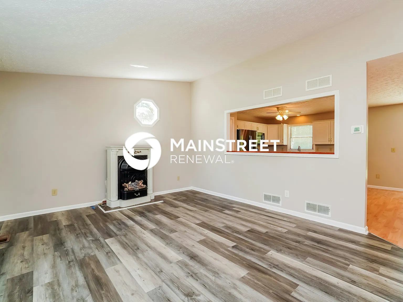 89 E Schrock Rd — Photo 3