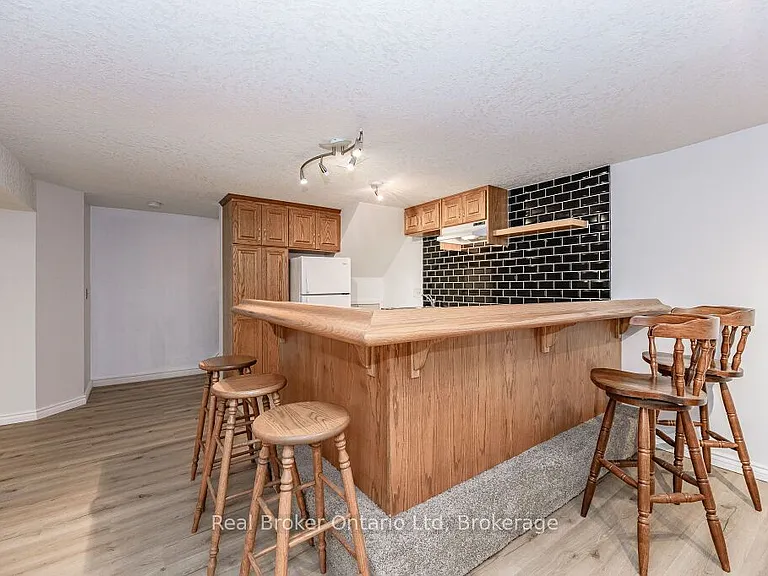 195 Edinburgh Rd S #LOWER — Photo 9