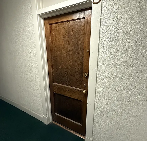 210 Drummond Pl #5 — Photo 6