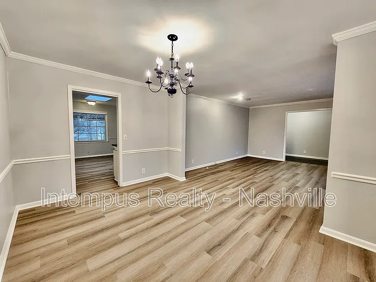 8124 Devens Dr — Photo 10