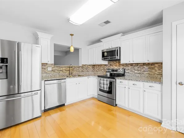 9149 Washam Potts Rd, Cornelius, NC 28031