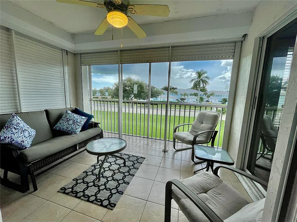 3 bed, 2.0 bath, 1489 sqft, $1,550 — Photo 4