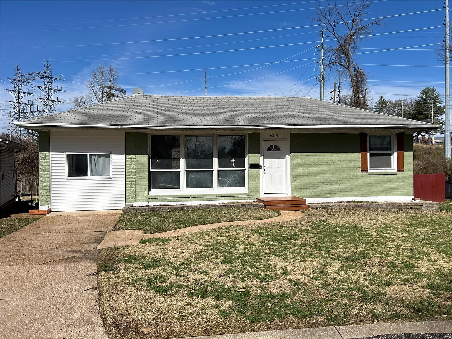 603 Majesty Ct photo 1