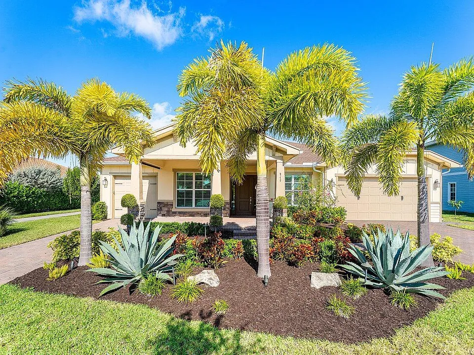 940 Hookline Cir