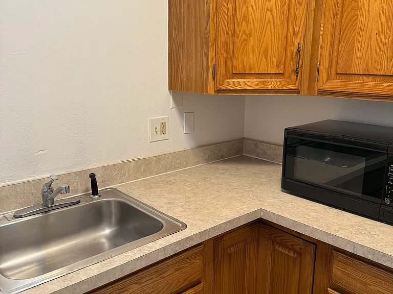 941 S Main St #1/2 — Photo 5