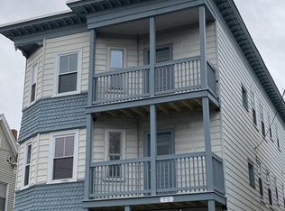 75 Andrews St, Lowell, MA 01852