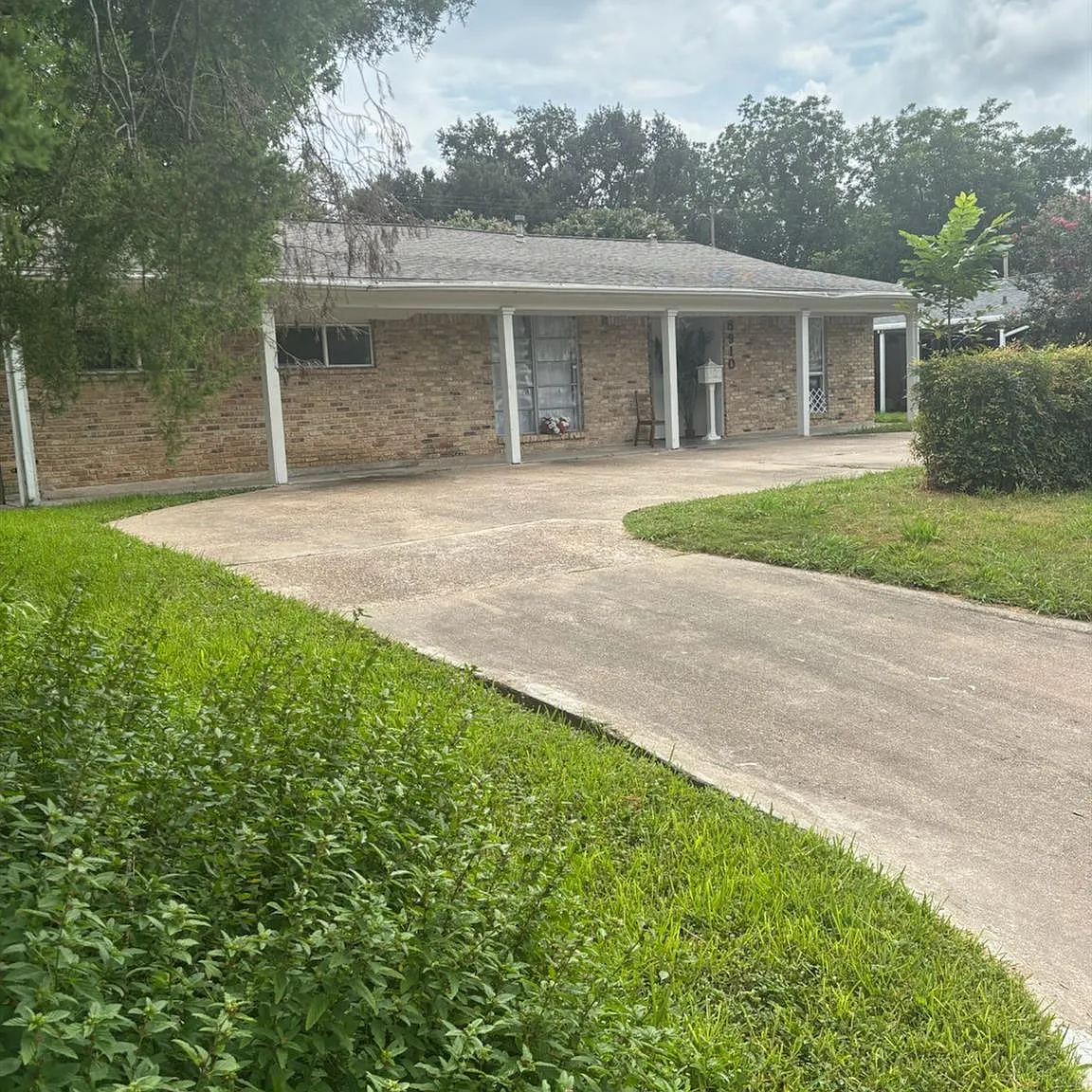 4 bed, 2.0 bath, 1956 sqft, $2,495 — Photo 1