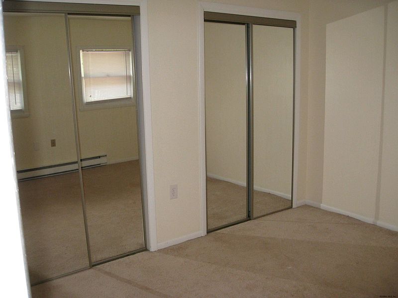 4th image of 5940 CURRY RD