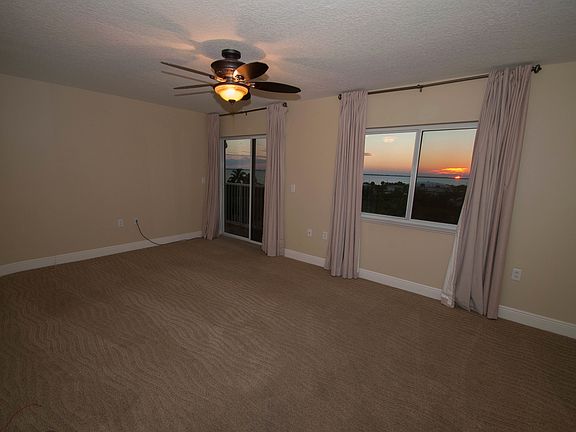 5th image of 561 Casa Bella Dr Unit 506