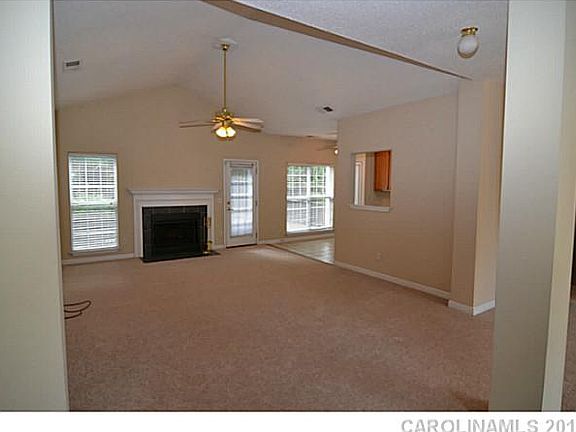 3rd image of 847 Knightsbridge Rd