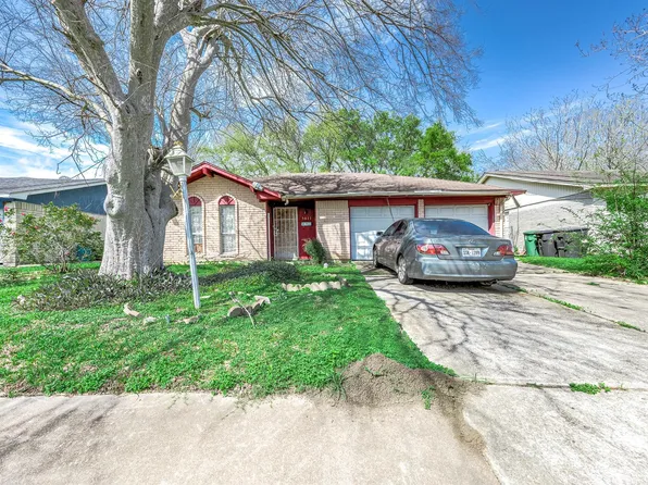5011 Brisbane Dr, Houston, TX 77048
