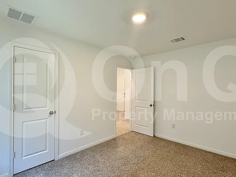 792 Lake Sweetwater Ln — Photo 13