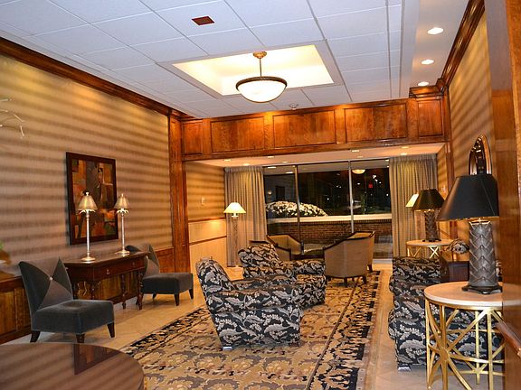 Dorrman + nice lobby