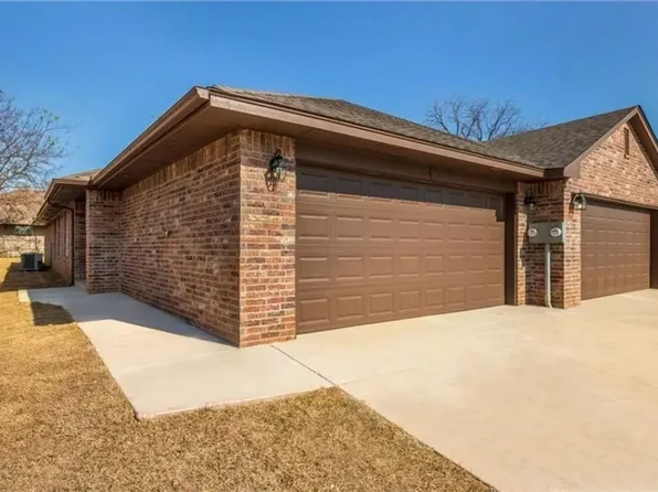 324 Chalk Hill Ct, Edmond, OK 73003