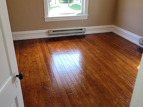 3rd image of 20 Brimmer Ave Floor 2