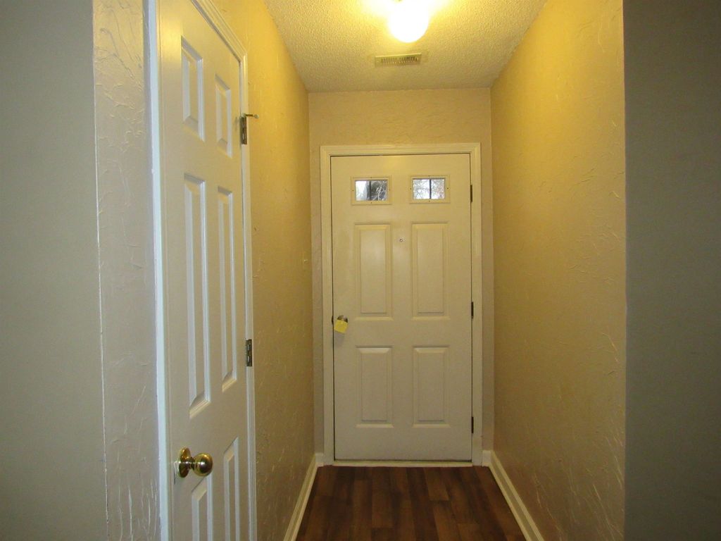 7513 Meadowland Dr, Memphis, TN - View 2