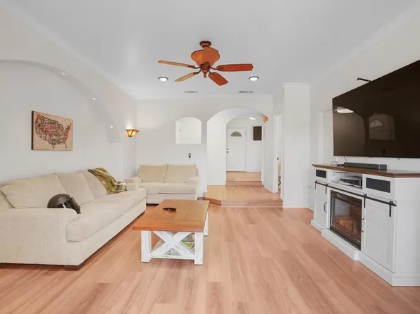 2760 Menlo Ave, San Diego, CA 92105