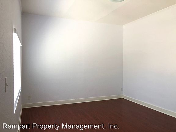 4th image of 733 S Boyle Ave #6328031