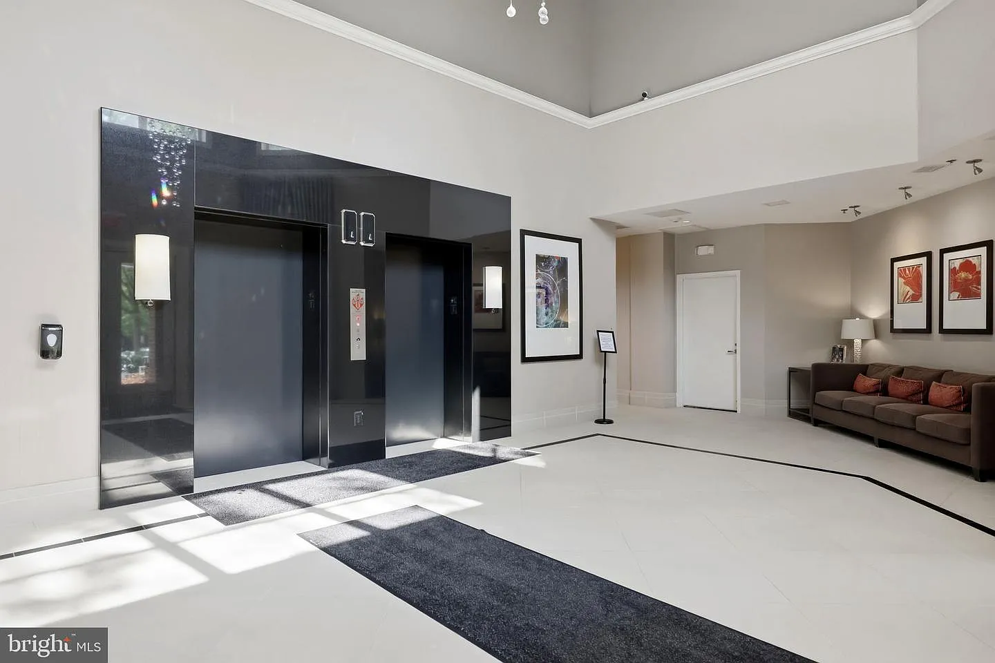 2 bed, 2.0 bath, 1053 sqft, $2,600 — Photo 3