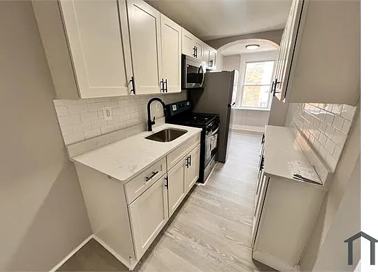 6508 Dorel St — Photo 13
