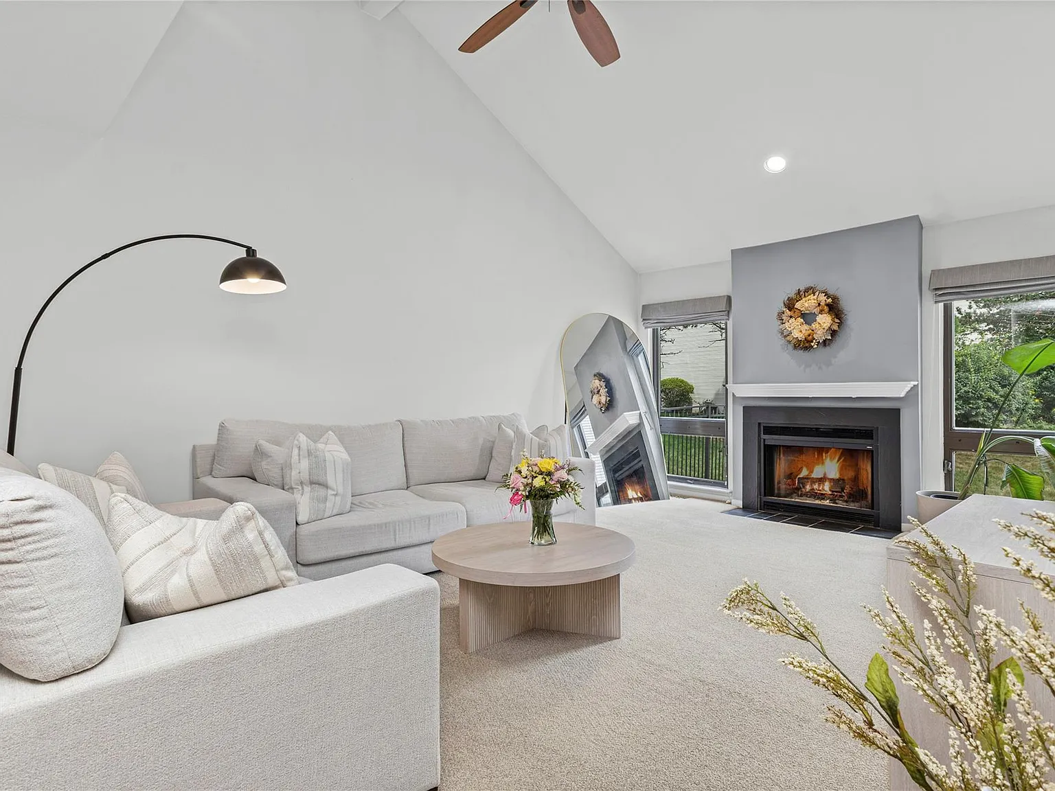 3 bed, 2.5 bath, 1668 sqft, $2,200 — Photo 3