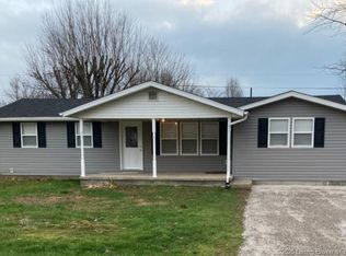 335 Broadway St, Austin, IN 47102