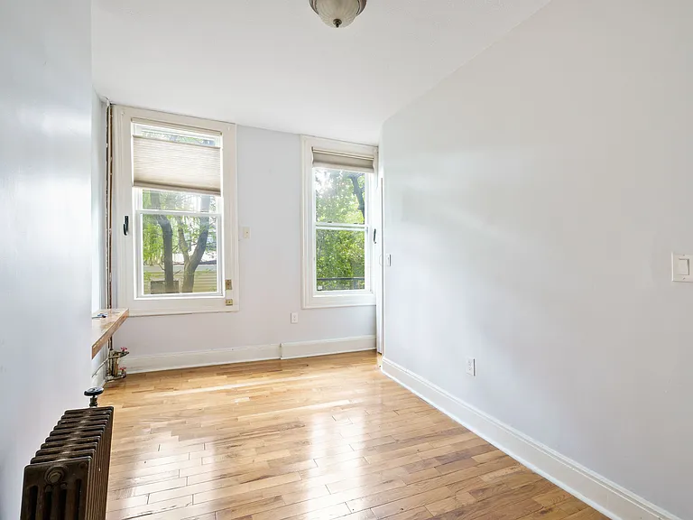 126 Madison St #3 — Photo 4