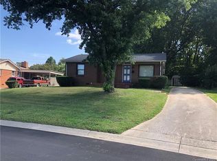 4416 Ridgeley Dr, Charlotte, NC 28208