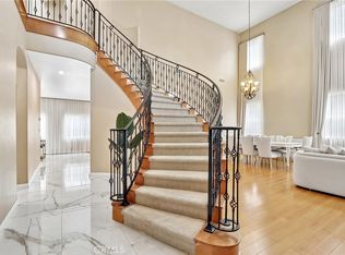 6921 Kian Ct, Van Nuys, CA 91406