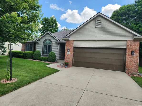 207 Glenmoor Dr, Fort Wayne, IN 46804