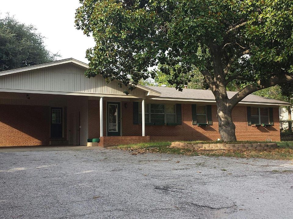 1st image of 205 E Center St