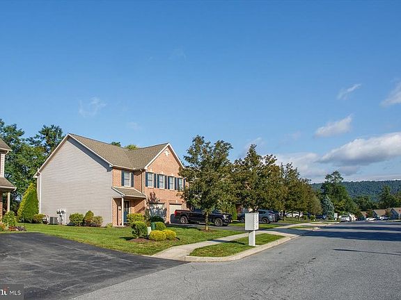 3rd image of 2220 Gleim Ct
