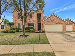 5225 Scenic Point Dr, Fort Worth, TX 76244