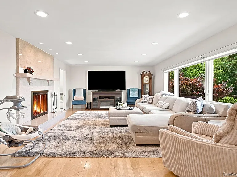 316 Gainsborg Ave #2 — Photo 5
