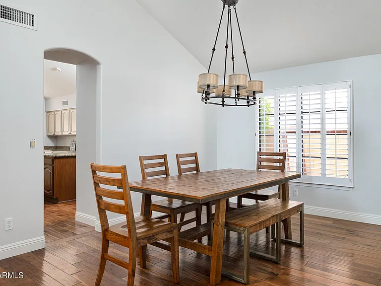 1660 W Honeysuckle Ln — Photo 13