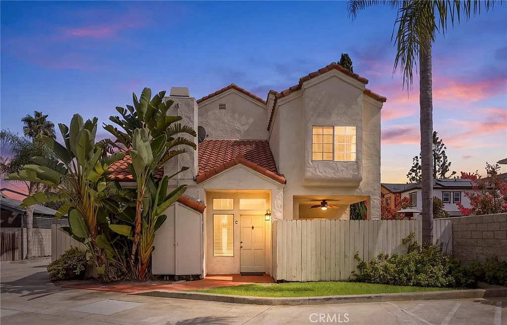 3 bed, 1369 sqft, $4,500 — Photo 1
