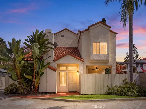 2575 Elden Ave APT C, Costa Mesa, CA 92627